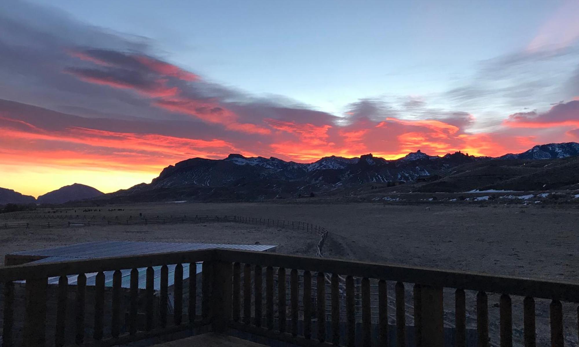 Yellowstone Cutthroat Guest Ranch Hotel Wapiti Exterior photo