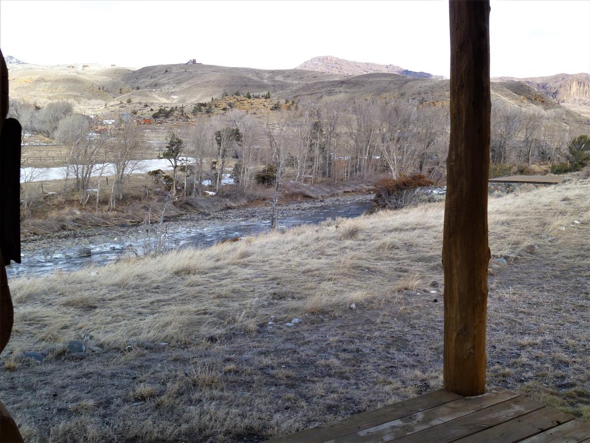 Yellowstone Cutthroat Guest Ranch Hotel Wapiti Room photo