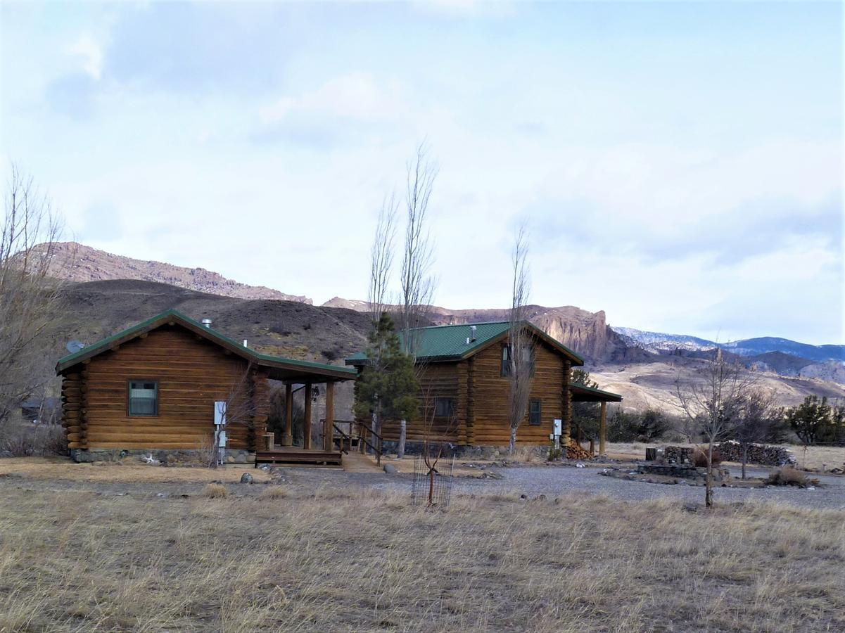 Yellowstone Cutthroat Guest Ranch Hotel Wapiti Room photo